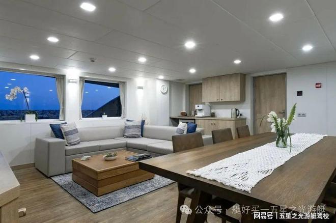 展期间 有两艘网红超级游艇寻找新船东AG真人在 2025年棕榈滩国际游艇(图12)