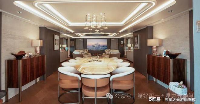 展期间 有两艘网红超级游艇寻找新船东AG真人在 2025年棕榈滩国际游艇(图17)