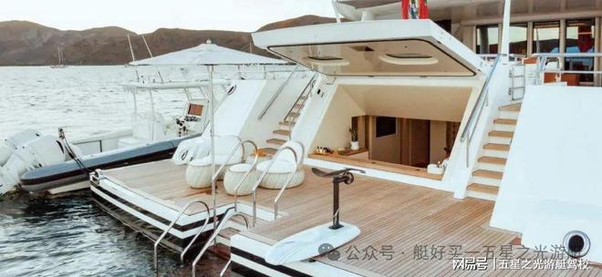 展期间 有两艘网红超级游艇寻找新船东AG真人在 2025年棕榈滩国际游艇(图22)