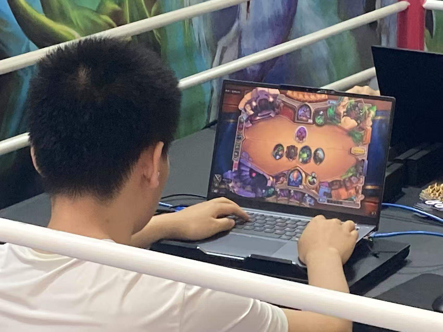 开赛成都站落幕 雏雏卫冕！AG真人平台app黄金公(图3)
